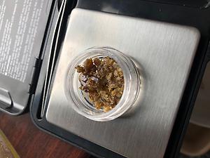 DarkSideDabz honey shatter